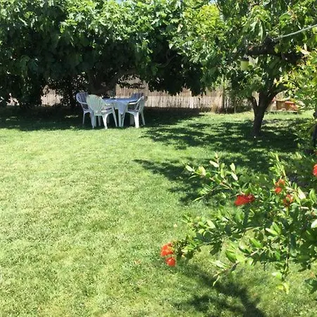In The Hearth Of The Village Mouries, In The Natural Park Of The Alpilles Villa *